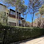 Sea Breeze Apartment, Qerret Apartment Golem (Tirana)