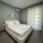 Sea Breeze Apartment, Qerret Apartment *