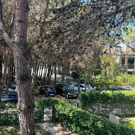 Apartman Sea Breeze Apartment, Qerret *