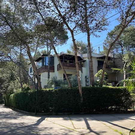 Apartman Sea Breeze Apartment, Qerret