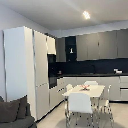 Lejlighed Sea Breeze Apartment, Qerret Golem (Tirana)