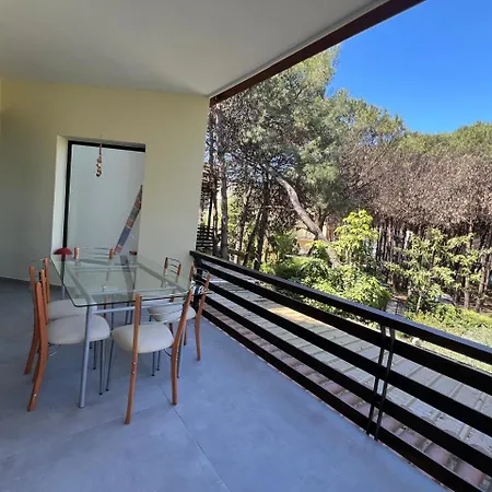 Sea Breeze Apartment, Qerret