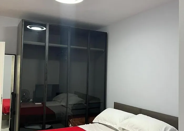 アパート Sea Breeze Apartment, Qerret *