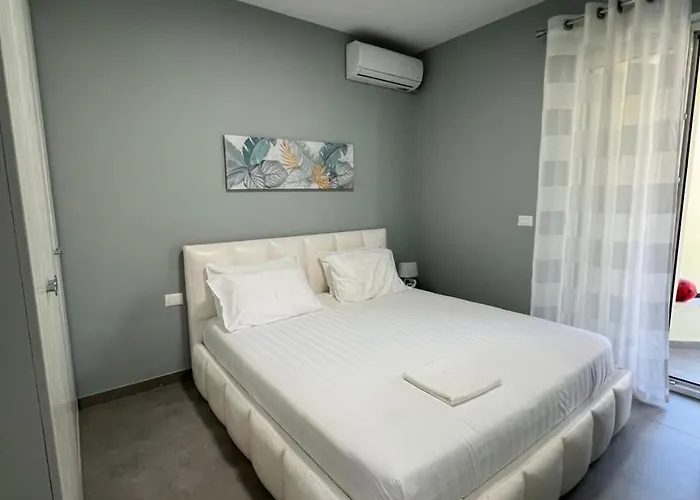 Sea Breeze Apartment, Qerret アパート *