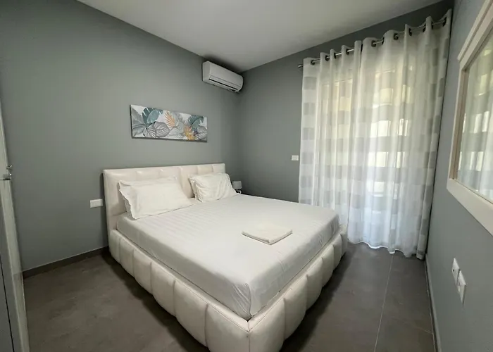 Sea Breeze Apartment, Qerret アパート *