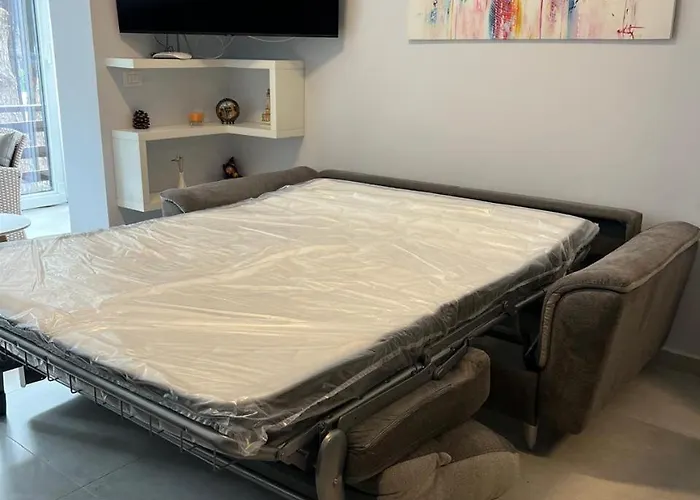 アパート Sea Breeze Apartment, Qerret ゴーレム