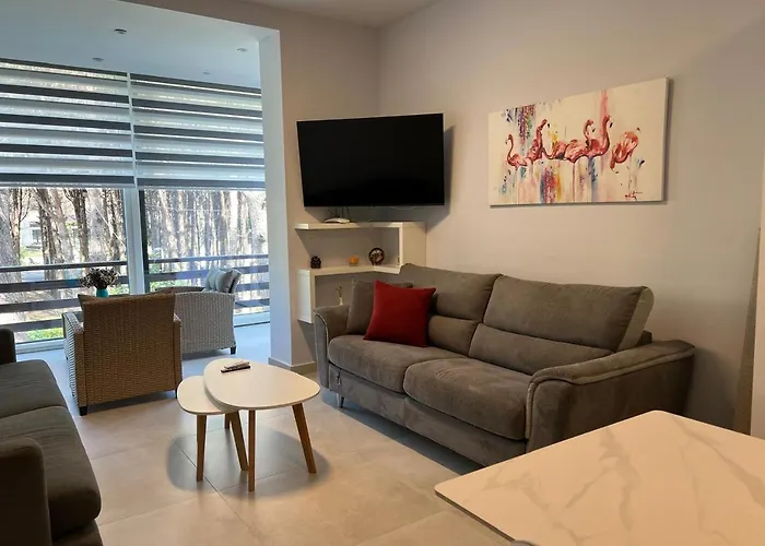 Sea Breeze Apartment, Qerret